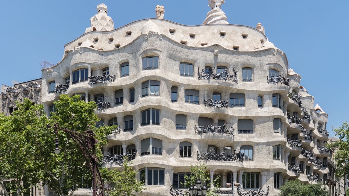Private Chauffeur Service in Barcelona: Is It Worth It?