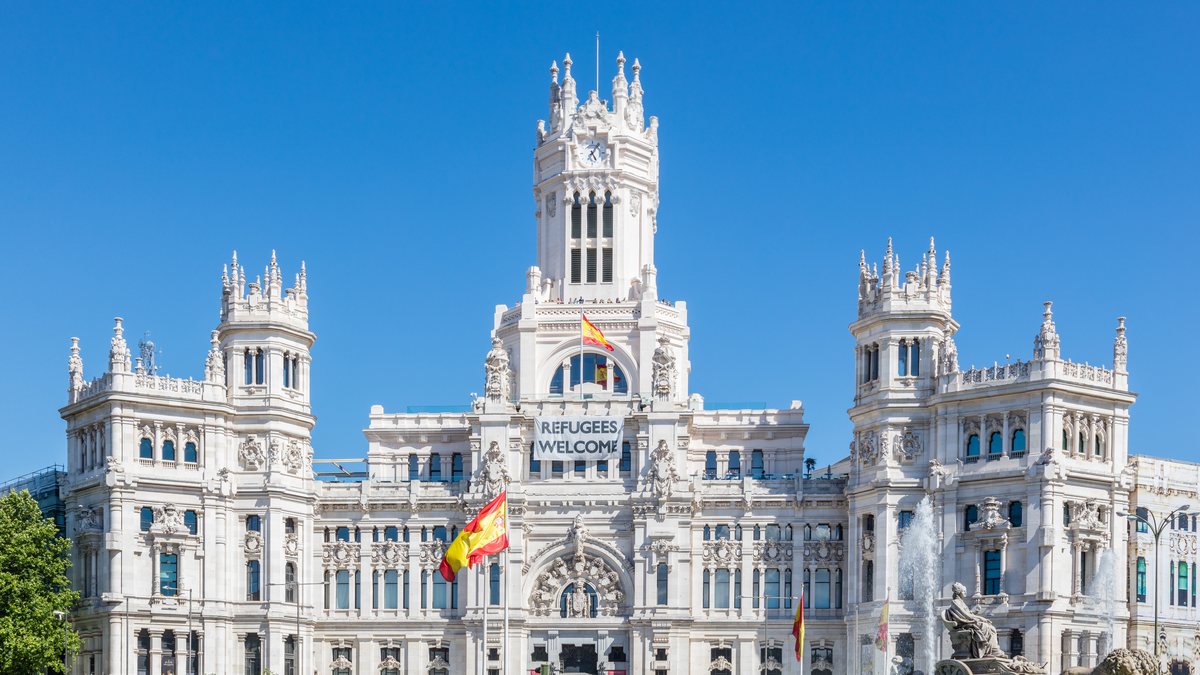 Plaza de Cibeles, a central landmark on the way into Madrid